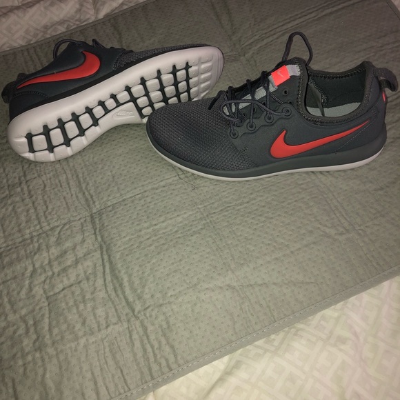 nike rosh two nike rosh two